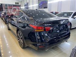 نيسان ألتيما